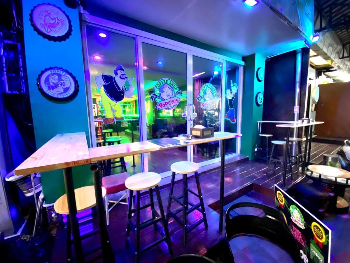 Popeyes Hostel Patong Exterior foto