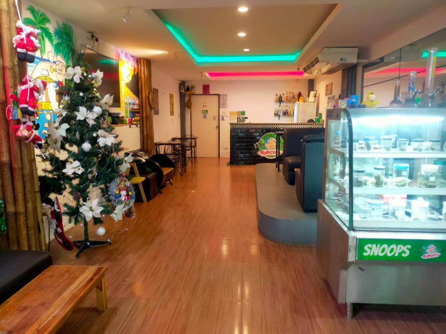 Popeyes Hostel Patong Exterior foto